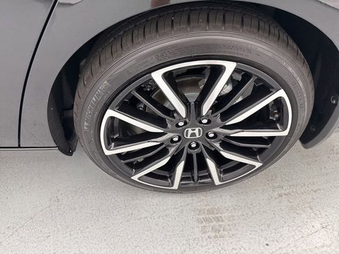 Used 2025 Honda Accord Touring image 6