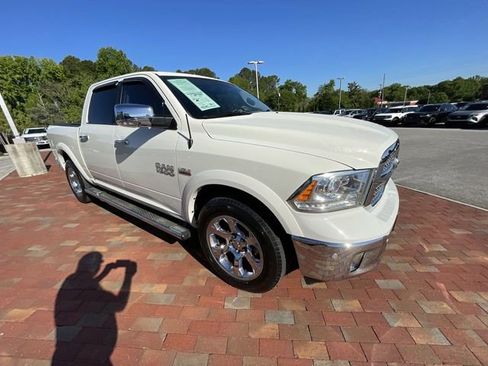 Used 2018 RAM 1500 Laramie w/ Convenience Group AWD/4WD image 38