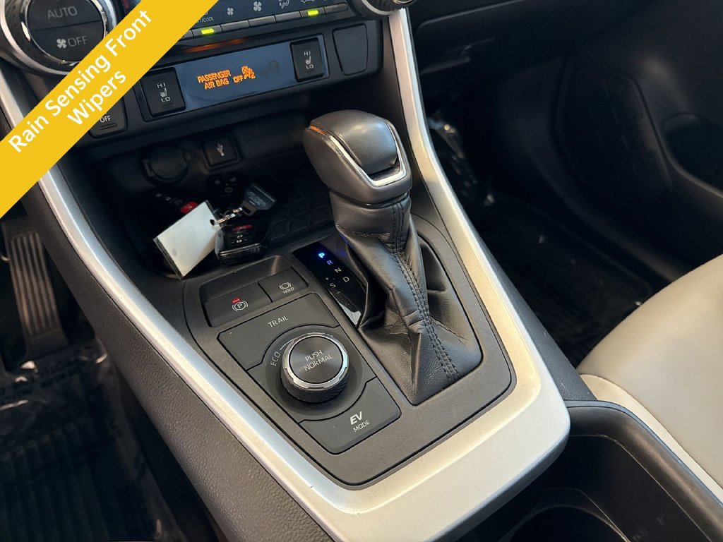 Used 2022 Toyota RAV4 XLE Premium AWD/4WD image 20