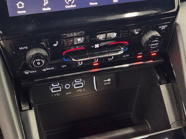 Used 2024 Jeep Grand Cherokee L Overland AWD/4WD image 35