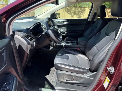 Used 2022 Ford Edge Titanium w/ Class II Trailer Tow Package image 11