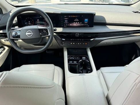 Certified 2025 Nissan Murano SV AWD/4WD image 11