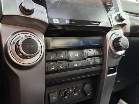 Used 2020 Toyota 4Runner Limited image 20