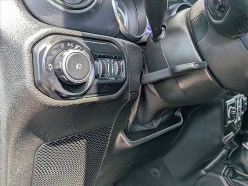 Used 2021 Jeep Wrangler Unlimited Sport image 15