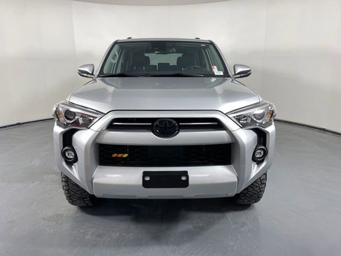 Certified 2024 Toyota 4Runner SR5 Premium image 2