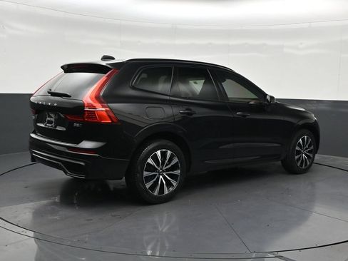 Certified 2024 Volvo XC60 B5 Core w/ Protection Package Premier AWD/4WD image 5