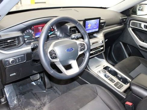 Used 2022 Ford Explorer XLT RWD image 23