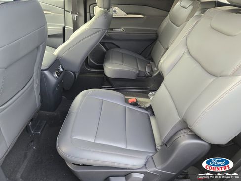 New 2026 Ford Explorer Active w/ Active Comfort Package image 7