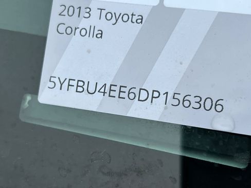Used 2013 Toyota Corolla LE image 23