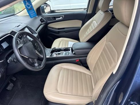 Used 2019 Ford Edge SEL w/ Equipment Group 201A FWD image 4