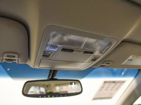 Used 2014 Toyota Avalon XLE Touring image 26