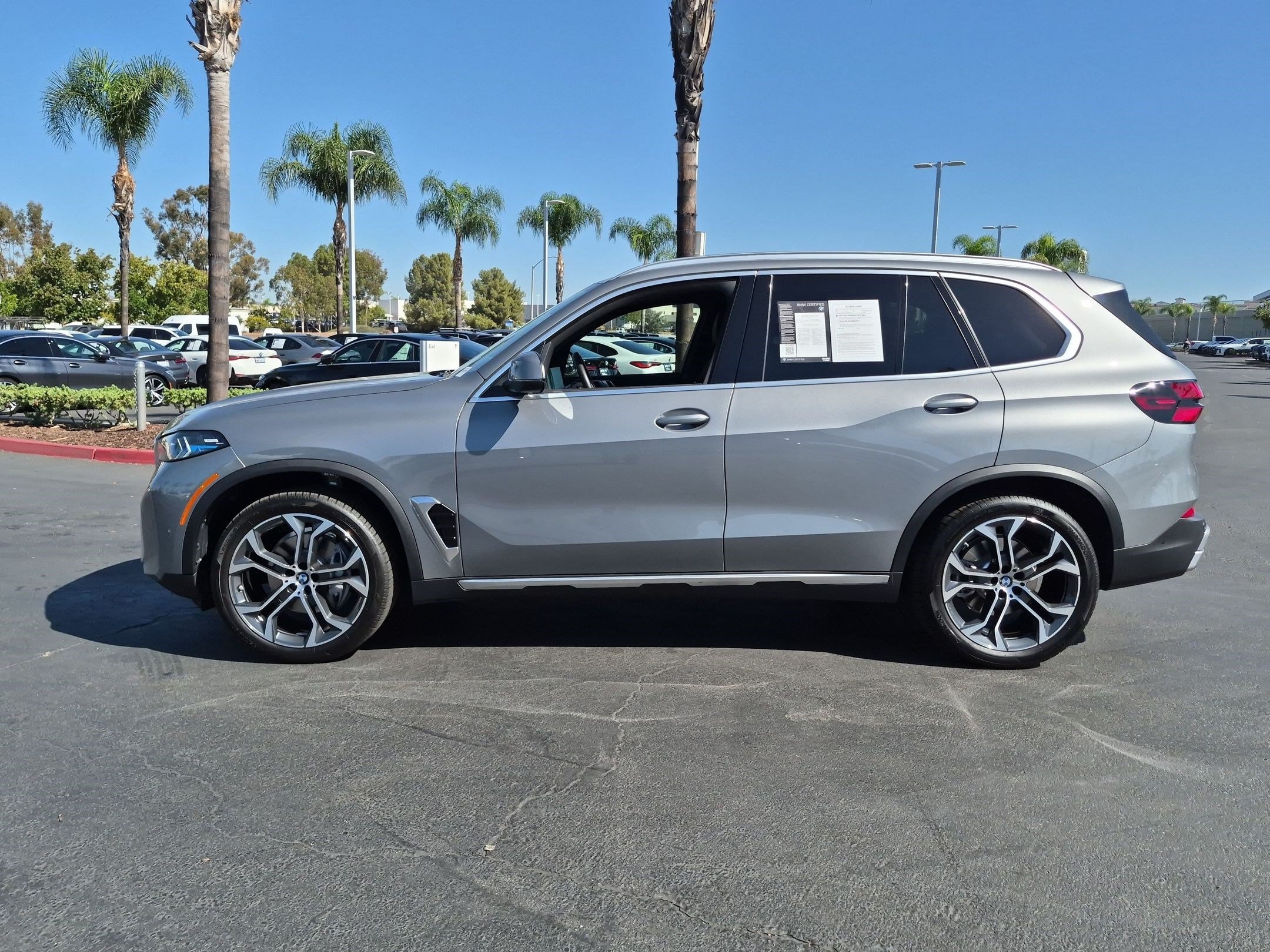 Certified 2026 BMW X5 sDrive40i w/ Climate Comfort Package RWD image 7