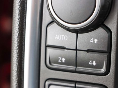 Used 2022 Chevrolet Silverado 2500 LTZ w/ LTZ Plus Package image 23