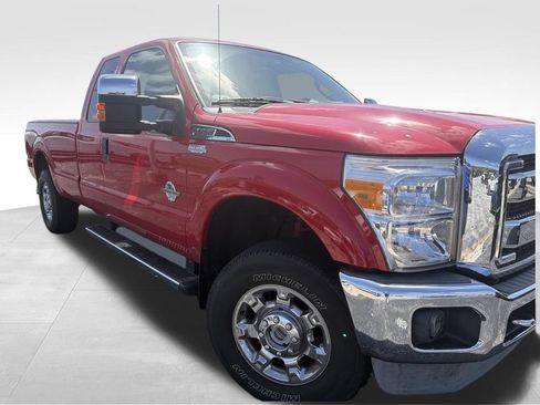 Used 2014 Ford F250 XLT w/ XLT Premium Package AWD/4WD image 16