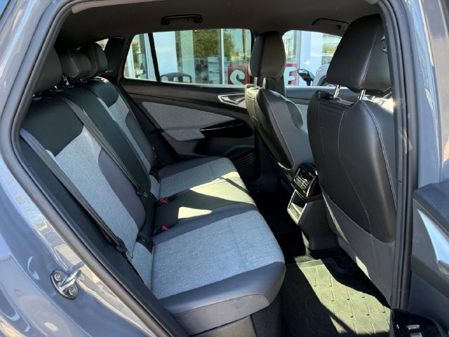 Used 2023 Volkswagen ID.4 Pro RWD image 18