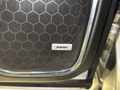 Used 2019 Chevrolet Suburban LT image 22