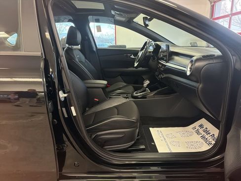 Used 2024 Kia Forte GT-Line w/ GT-Line Premium Package image 29