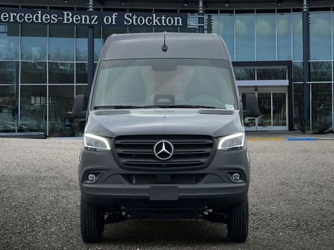 New 2026 Mercedes-Benz Sprinter 2500 image 9