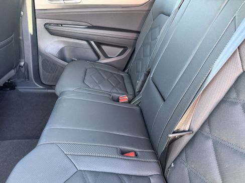 New 2026 Volkswagen Atlas Cross Sport SE image 15