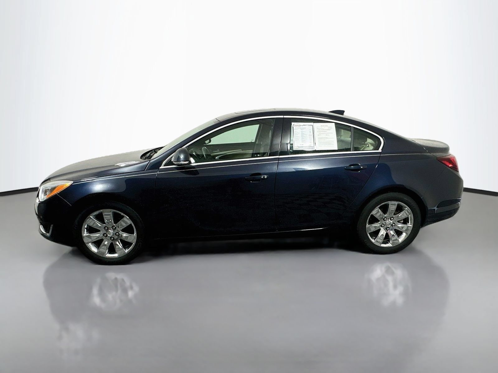 Used 2017 Buick Regal Premium w/ Driver Confidence Package #1 FWD image 4