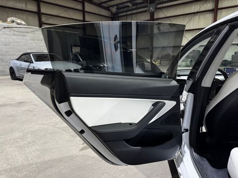 Used 2021 Tesla Model 3 Standard Range Plus image 15