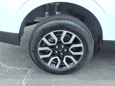 Used 2024 Ford Maverick Lariat image 14