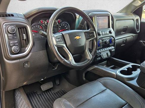 Used 2022 Chevrolet Silverado 1500 LTZ w/ Z71 Off-Road Package AWD/4WD image 9