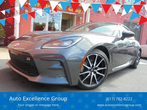 Used 2022 Toyota GR86 image 1