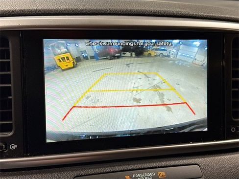 Used 2020 Kia Sportage LX image 15