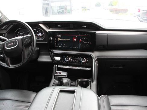 Used 2022 GMC Sierra 1500 AT4X AWD/4WD image 18