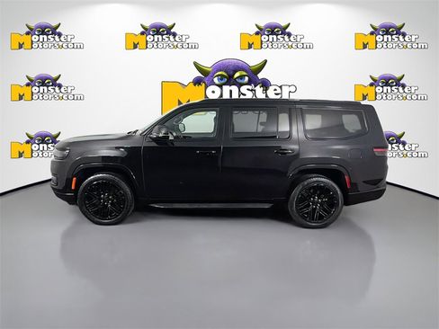 Used 2024 Jeep Wagoneer Series II image 8