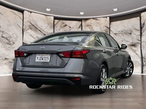 Used 2024 Nissan Altima 2.5 S FWD image 2