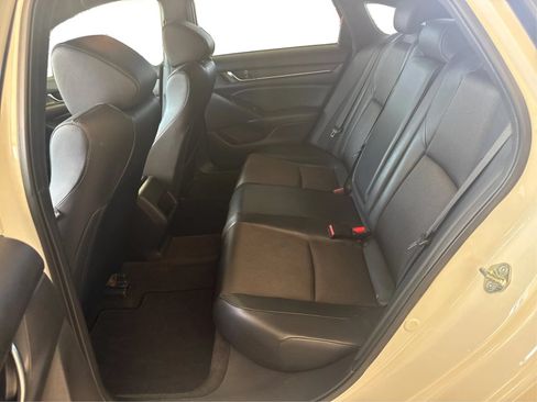 Used 2018 Honda Accord Sport image 10