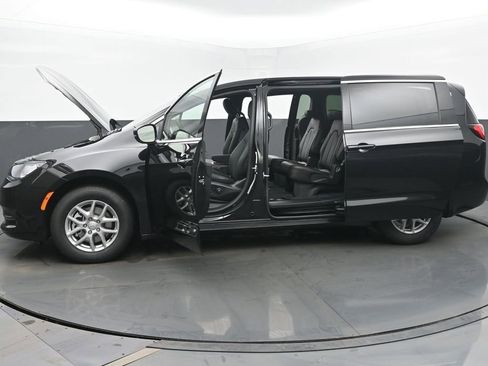 New 2026 Chrysler Voyager LX image 55