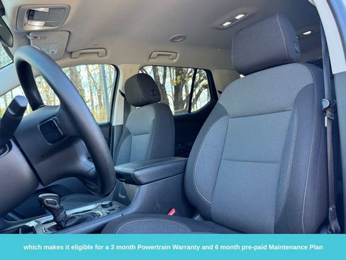 Used 2021 Chevrolet Traverse LS image 16