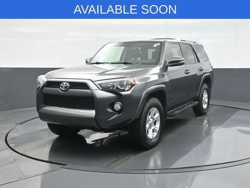 Used 2017 Toyota 4Runner SR5 Premium w/ Convenience Package AWD/4WD image 3