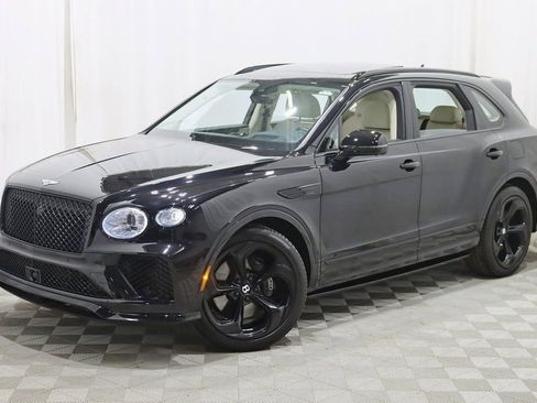 Used 2024 Bentley Bentayga Plug-In Hybrid image 8