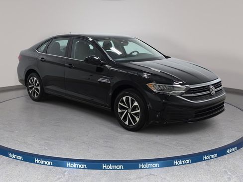 Used 2023 Volkswagen Jetta S image 4