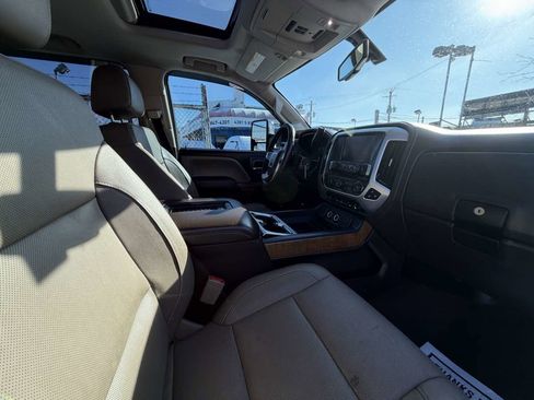 Used 2019 GMC Sierra 3500 SLT image 19