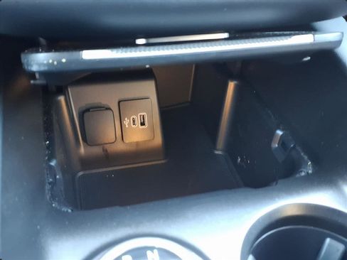 Used 2025 Ford Explorer ST image 11