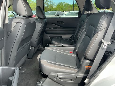 New 2026 Nissan Pathfinder Platinum w/ Cargo Package FWD image 25