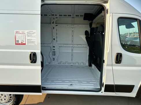 Used 2025 RAM ProMaster 2500 image 20