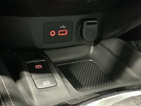 Used 2018 Nissan Rogue SL w/ Premium Package image 27