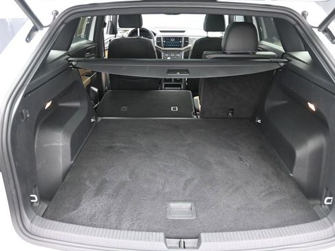 Used 2021 Volkswagen Atlas Cross Sport SE FWD image 23