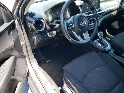 Used 2019 Kia Forte LXS FWD image 9