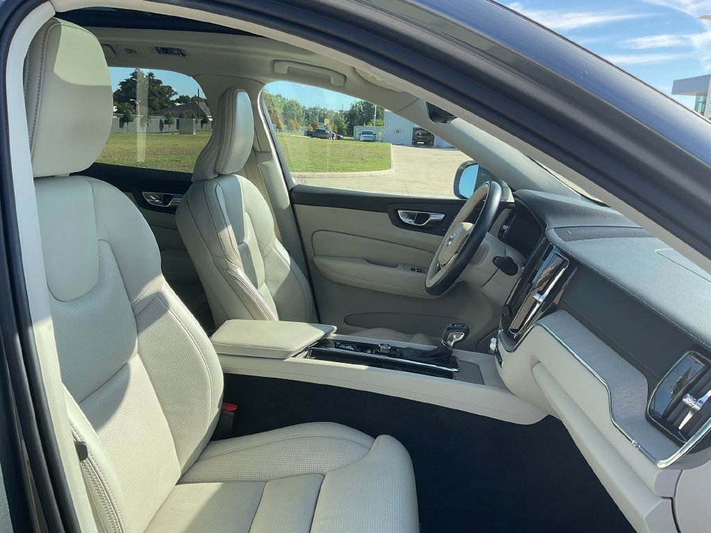Used 2021 Volvo XC60 T5 Inscription FWD image 21