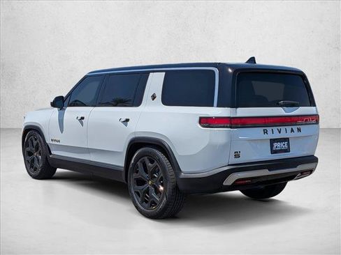 Used 2025 Rivian R1S Adventure AWD/4WD image 9