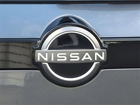 Used 2024 Nissan Pathfinder S image 28