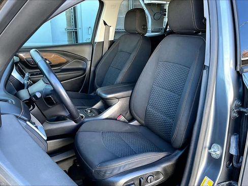 Used 2021 GMC Terrain SLE w/ Driver Convenience Package image 7
