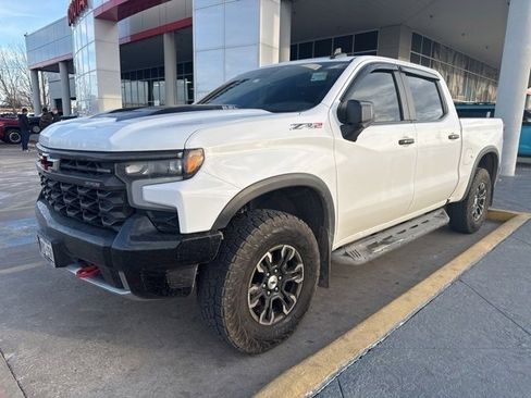 Used 2022 Chevrolet Silverado 1500 ZR2 image 2